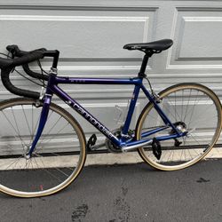 CANNONDALE R500  ALUMINIUM ROAD BIKE