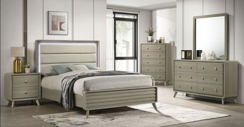 Brand New Grey 4pc Queen Bedroom Set (Available in Eastern King)