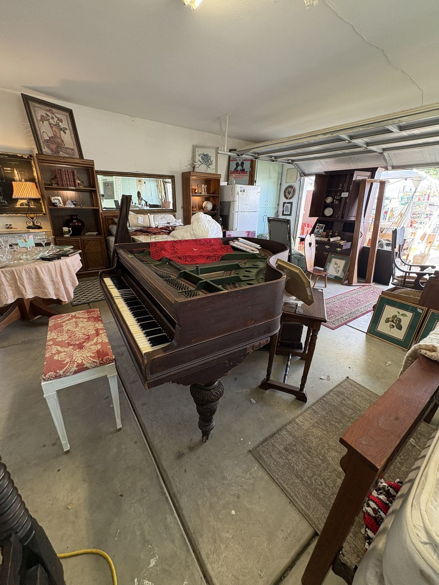 Baby Grand Piano 