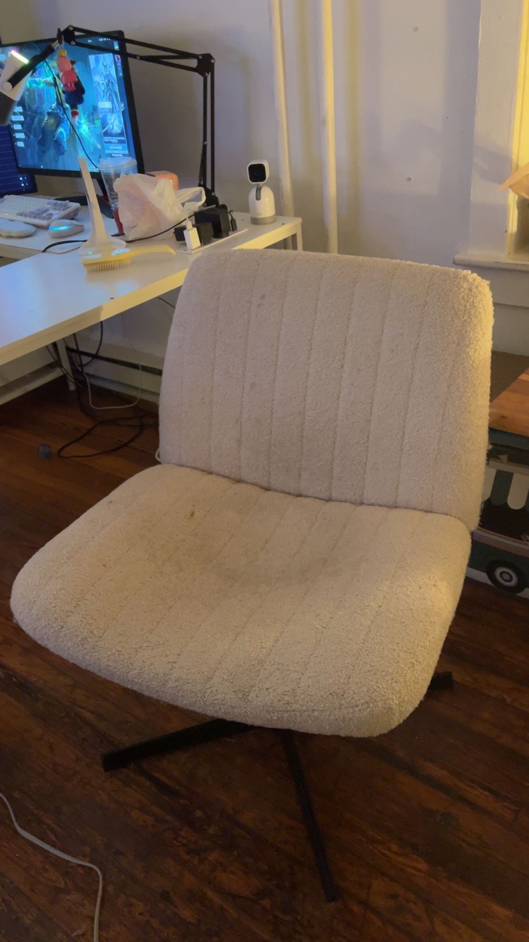 Criss-cross Desk Chair