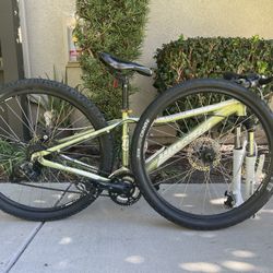 Giant Talon 27.5 (hardtail MTB)