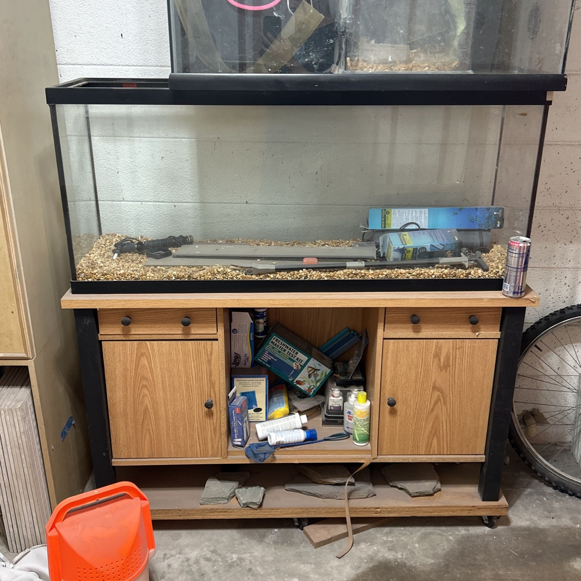 3 Reptile And 1 Fish Tanks 