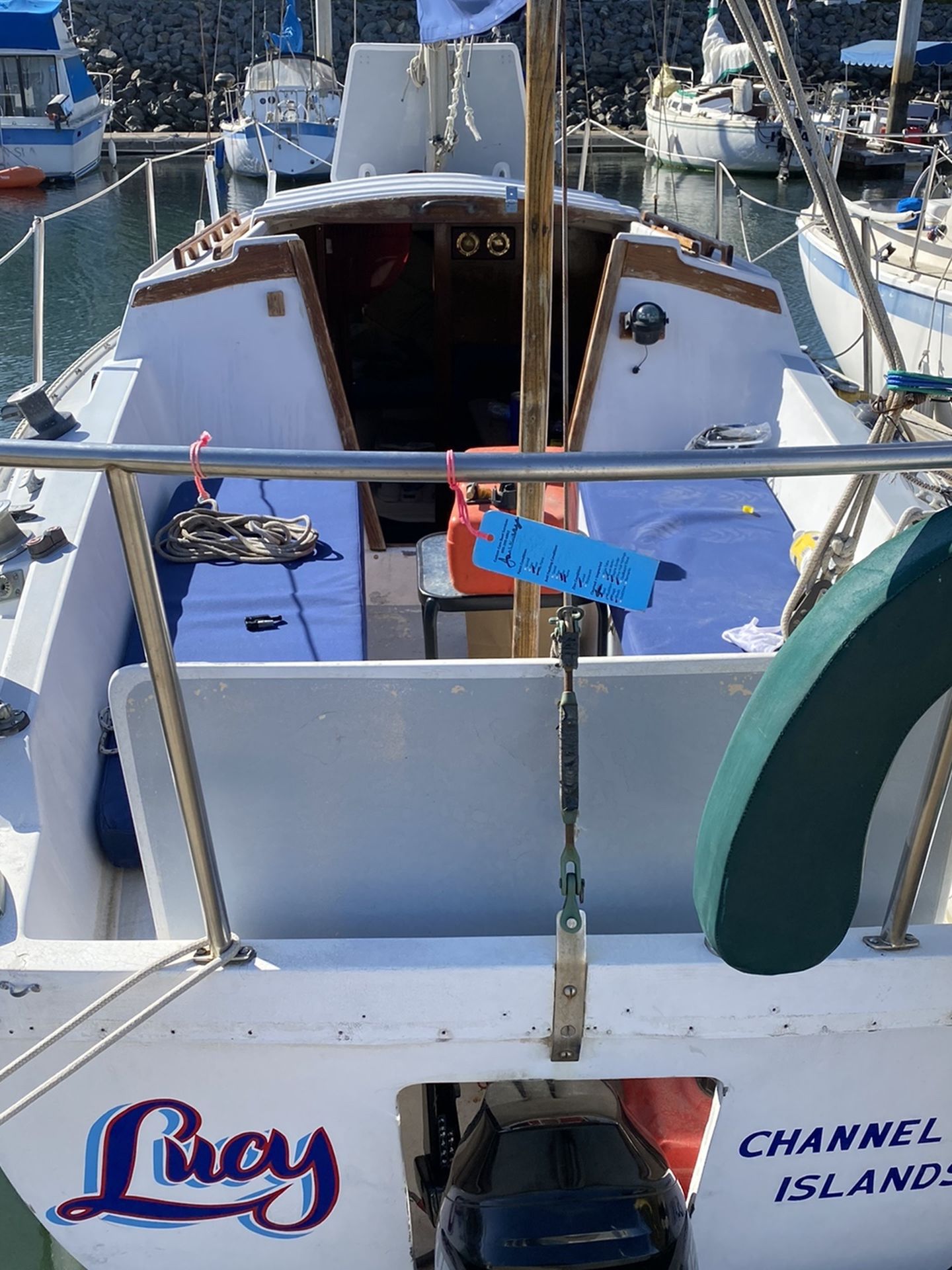 Beautiful 1972 Catalina 27ft Sail Boat