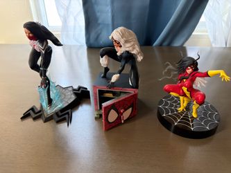 Marvel Spiderman Statues/Figures