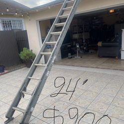 Excelente Condition, 24ft And More Sizes available, aluminum extension ladders