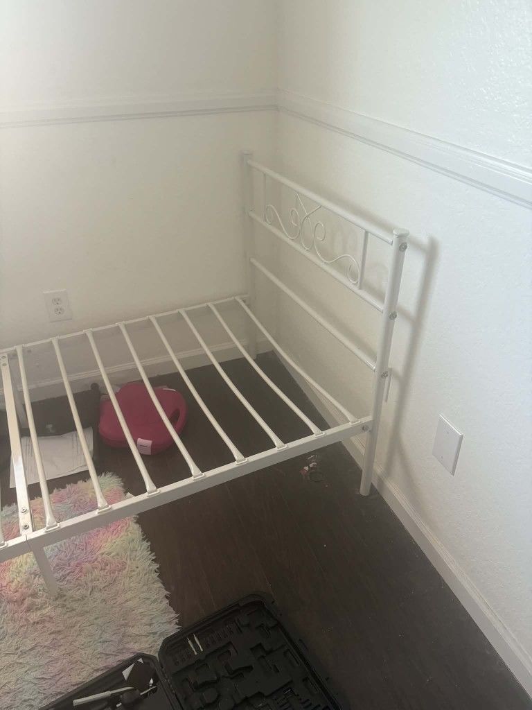 White Metal Girls Twin Bed Frame