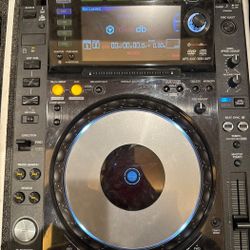 Pioneer CDJ - 2000 Nexus (x2) With DJM 900 Nexus 4 Channel Mixer 2010’s 