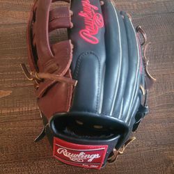 Rawlings Left Handed Throw Outfielders Glove