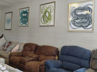 Lazy Boy Rocker And Swivel Recliners. $$300 Each 