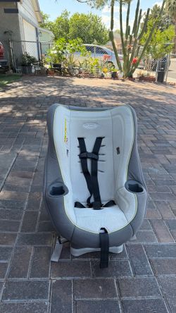 Car seat  $30  pick up only bonanza and lamb