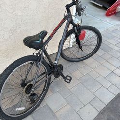 Schwinn Sandpoint mountain bike 27.5 inch tires 