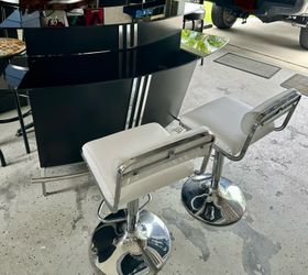 Bar with 2 stools $250 obo