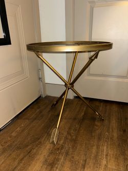 Three arrow tole and glass top, accent table. Hollywood Regency ( No Glass )