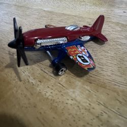 HOT WHEELS DAREDEVIL 02. Malaysia. Airplane metal red/blue Mattel 3 inch graphic