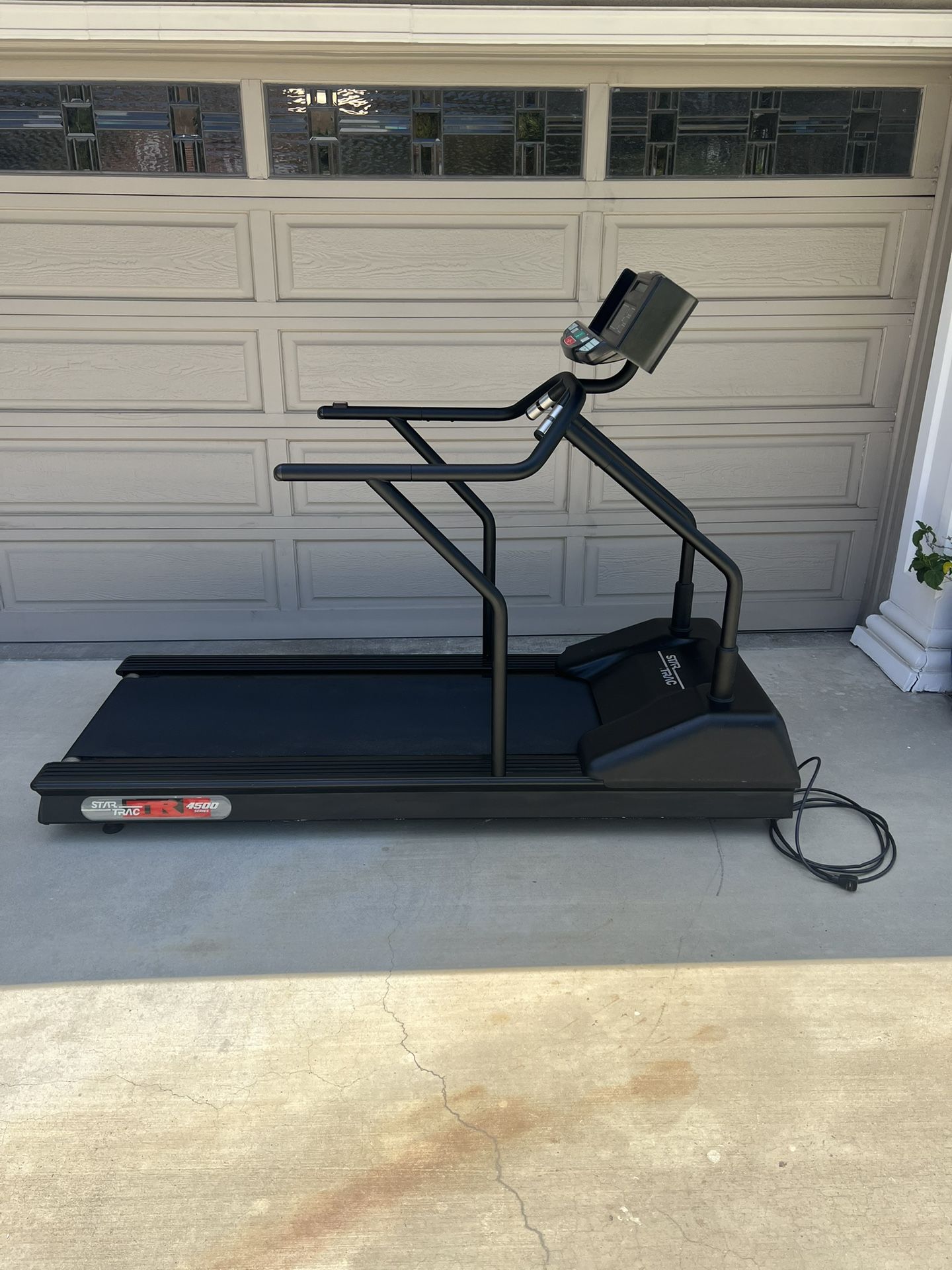 StarTrac 4500 Series Treadmill