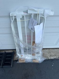 Regalo Easy Step Doorway safety Gate