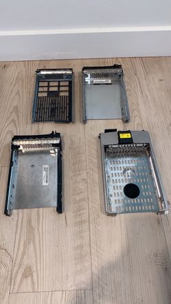 Hard drive caddy / caddy filler blanks