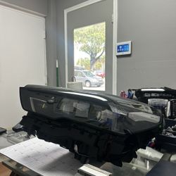 BMW 530i 540i G60 I5 CHROME TRIM ORIGINAL LEFT DRIVER ADAPTIVE LED HEADLIGHT HOUSING 2024-2025-2026