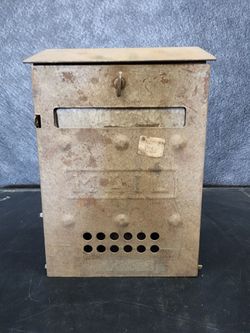 Vintage Galvanized Steel Wall Mount Mailbox - Industrial Farmhouse