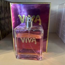 Store closing perfumes fragrances 
