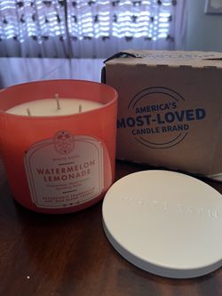 Bath & Body Works 3 Wick Candle $5