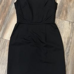 Woman's dresses small 