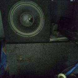 To Speaker Boxes Both On 12s One Of Them A Single 12 And The Other One Is A Double 12 Give Me $40 For The Double One And For The Single One Give Me $2