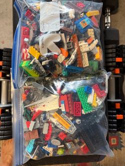 Lego - gallon bag and sets - read on