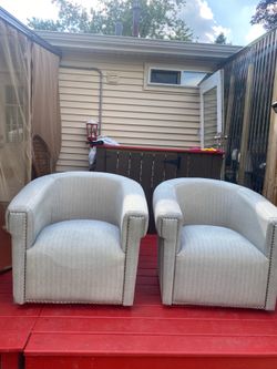 Swival chairs