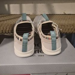New!!Hurley Womens Castaic 6.5