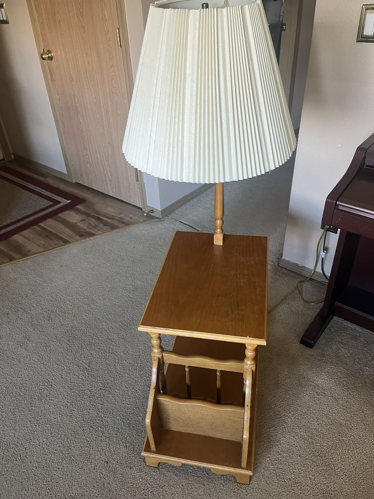 End Table With Three Way Lamp