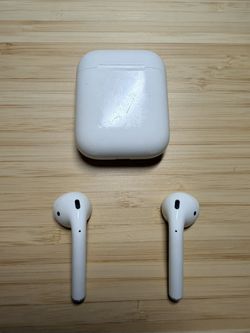OG Apple AirPods 1st Gen