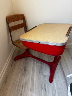 Vintage 80’s-90’s school desk