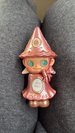 Pop Mart Figure