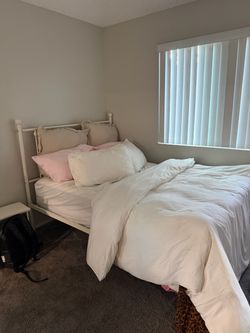 Full Size Metal Bed Frame – White/Cream