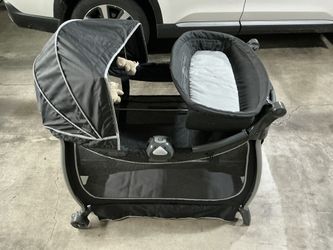 Eddie Bauer Portable Crib / Bassinet