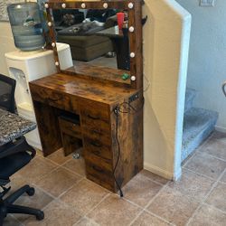 Vanity Makeup Mirror