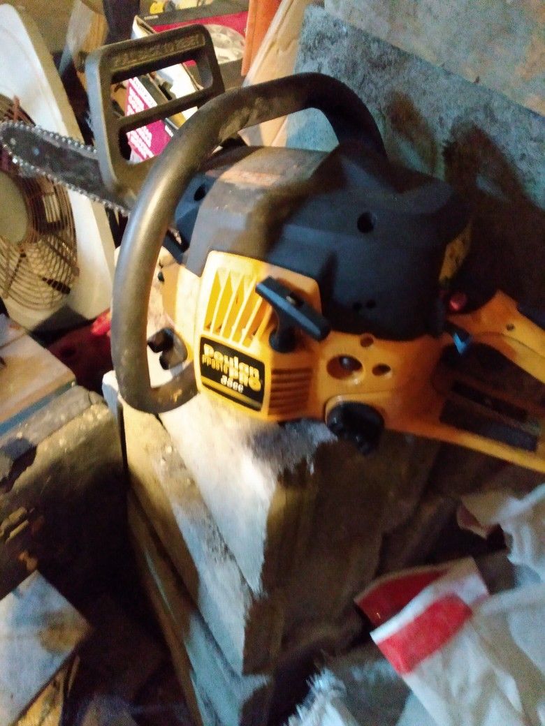 Poulan Chain Saw