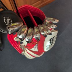 Wilson Staff Launchpad 2 Irons Includes Wilson Staff Bag