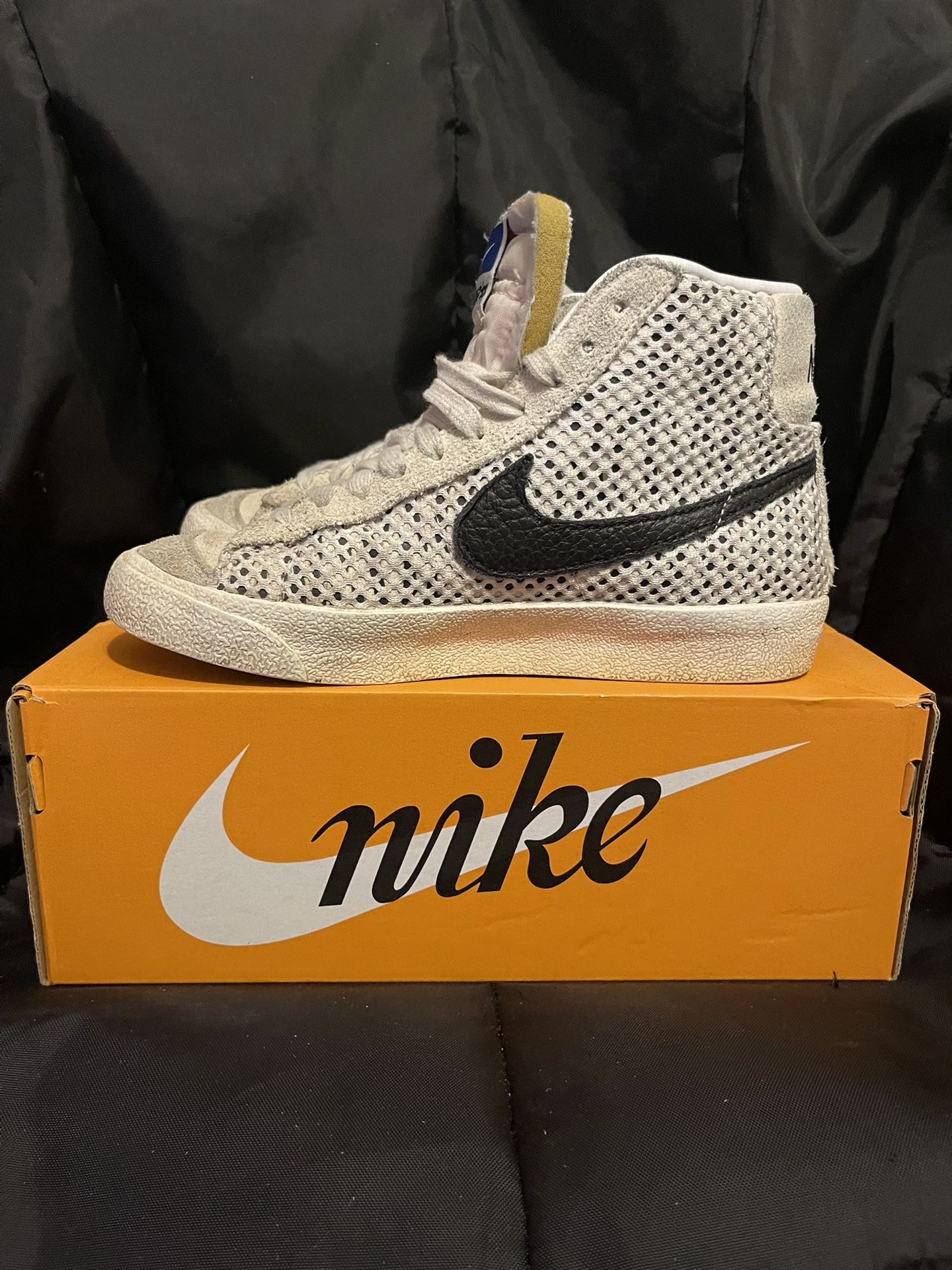 Nike Blazer Mid 77 Size 5 In Kids