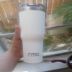 RTIC 30oz Essential Tumbler with Lid, Insulated, Stainless Steel, Metal, Double Wall Vacuum-Insulation, Ceramic Lined, Travel Cup for Iced Coffee, Tea