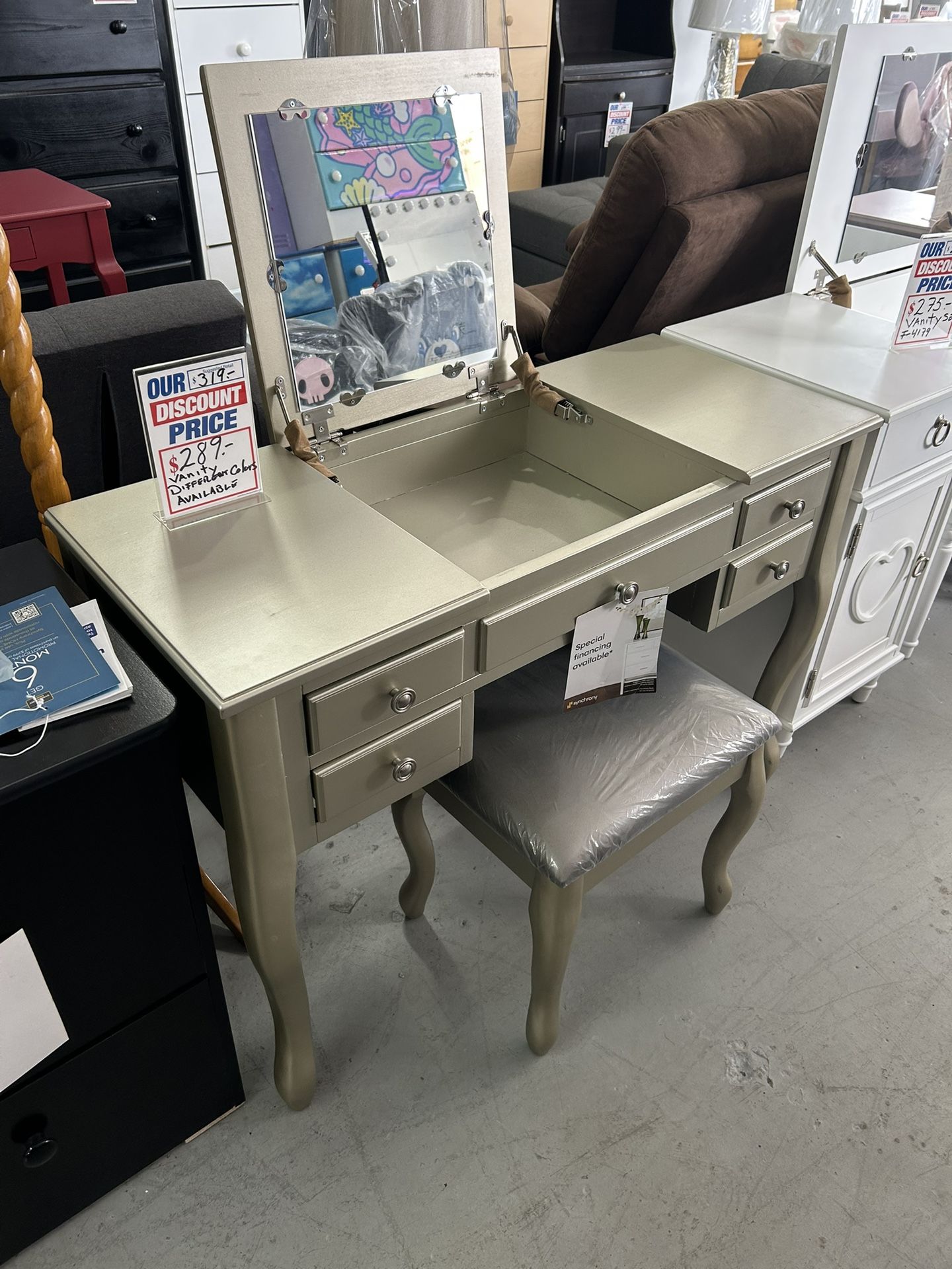 Vanity Table With Stool