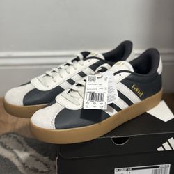 Adidas Men’s Shoe  Size 10 