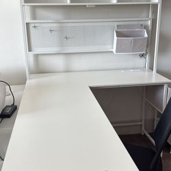 DESK + CHAIR PICK UP TODAY