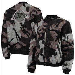 Women's The Wild Collective Black Los Angeles Lakers Camo Sherpa Bomber