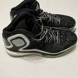 Derick Rose Adidas Sneakers 
