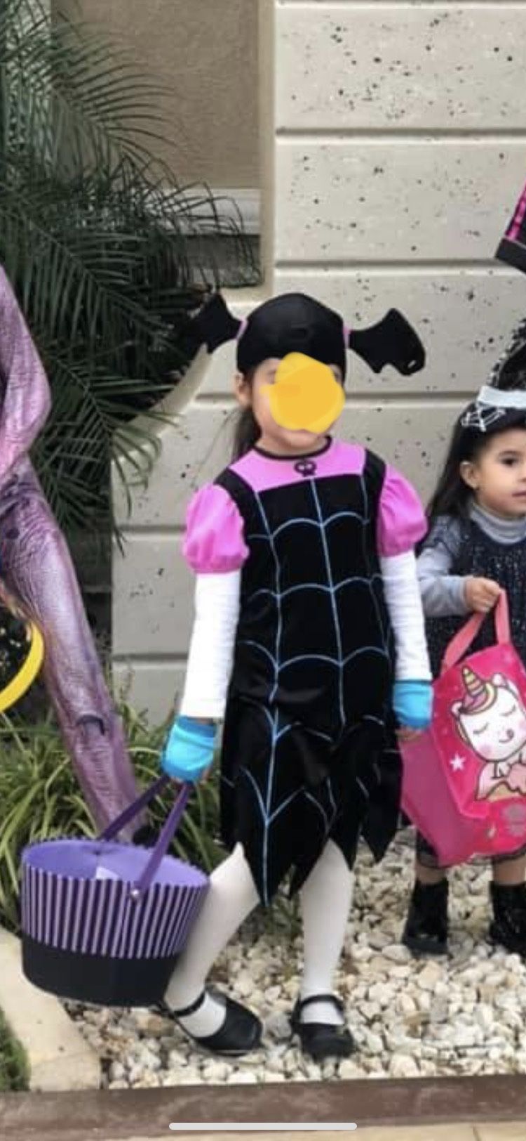 Vampirina Costume 4-6X