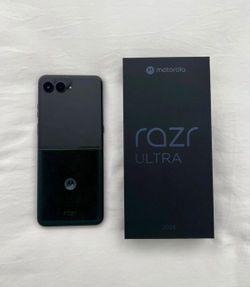 Motorola RAZR Ultra 2025 512gb Unlocked any carrier