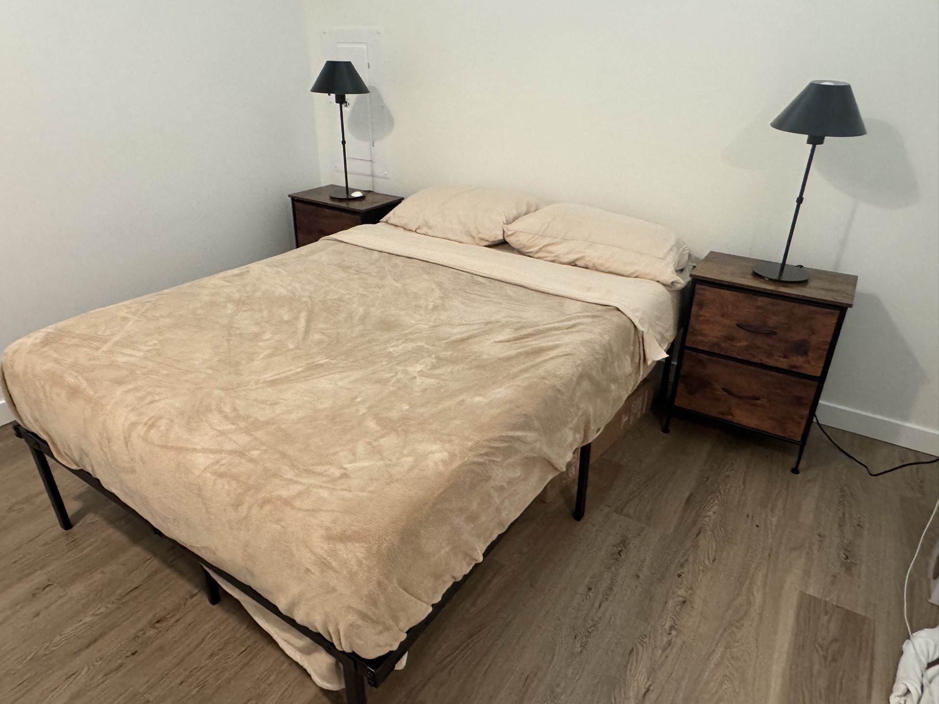 Bedroom Set: Doze Mattress, Zinus Bed Frame, 2 Nightstands and 2 Dimmable Lamps
