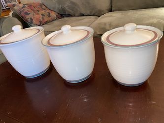 Juniper Pfaltzgraff full canister set of three